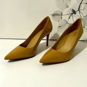 Michael Kors Keke Mid Pump